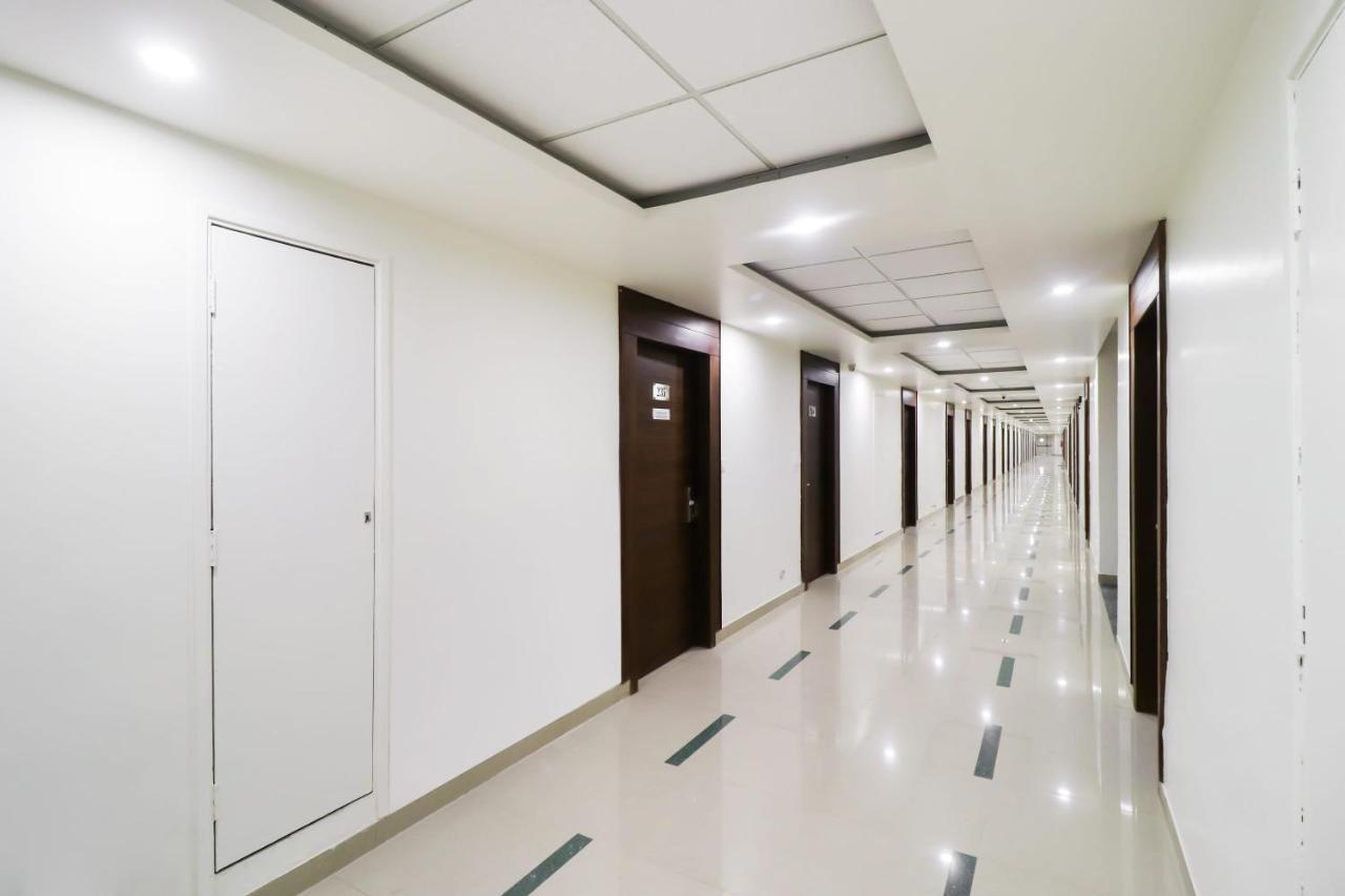 פארידבד Hotel Grand 81 מראה חיצוני תמונה