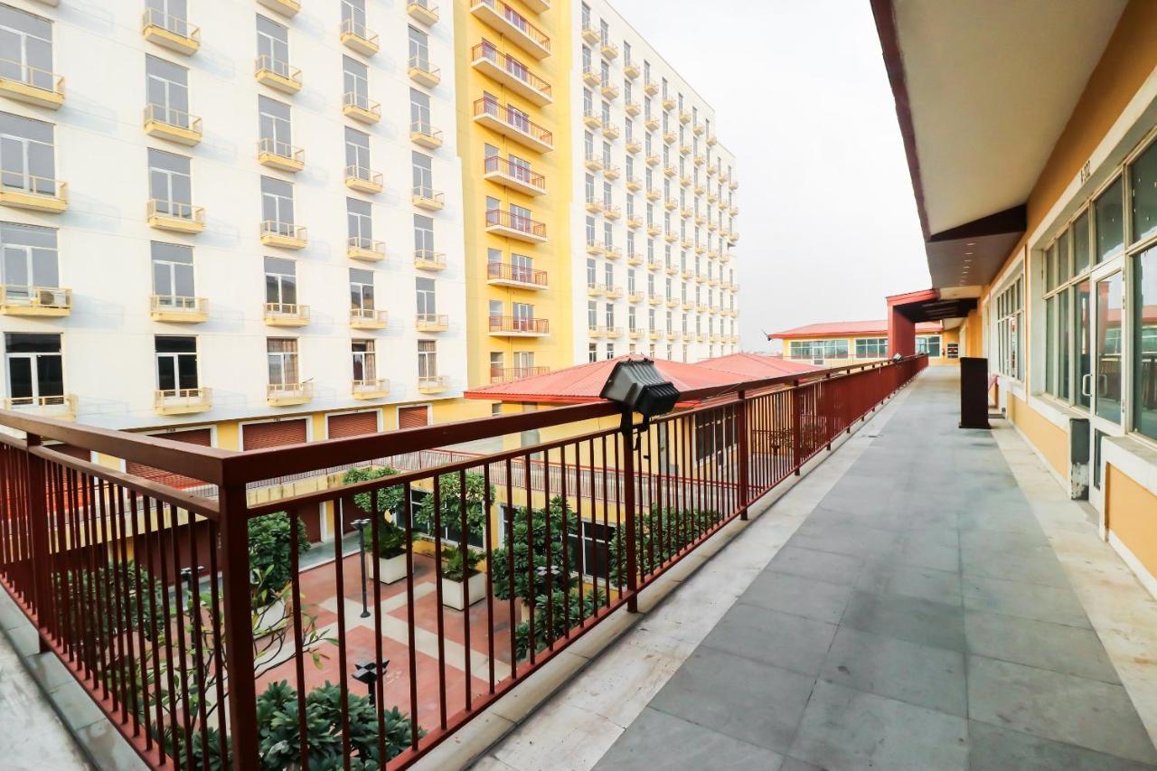 פארידבד Hotel Grand 81 מראה חיצוני תמונה