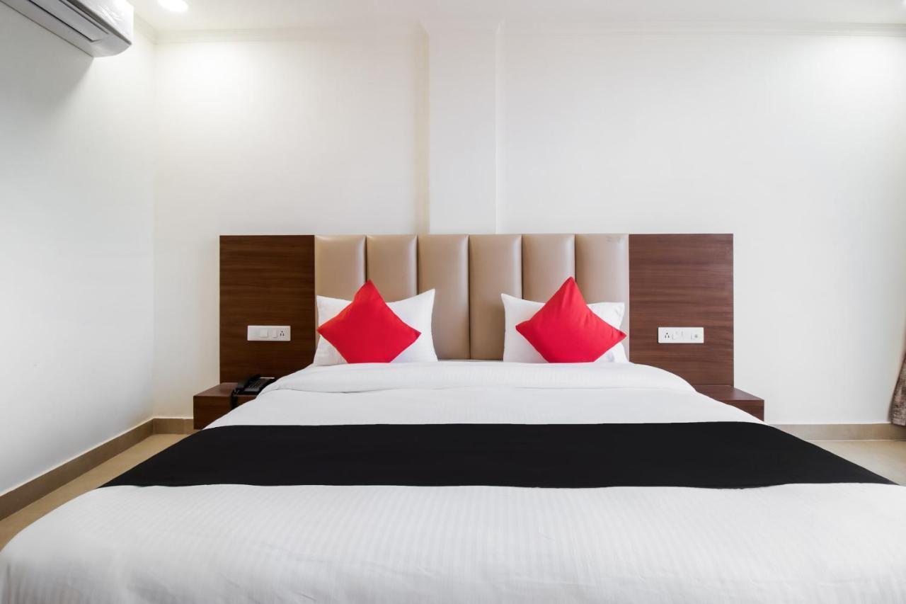 פארידבד Hotel Grand 81 מראה חיצוני תמונה