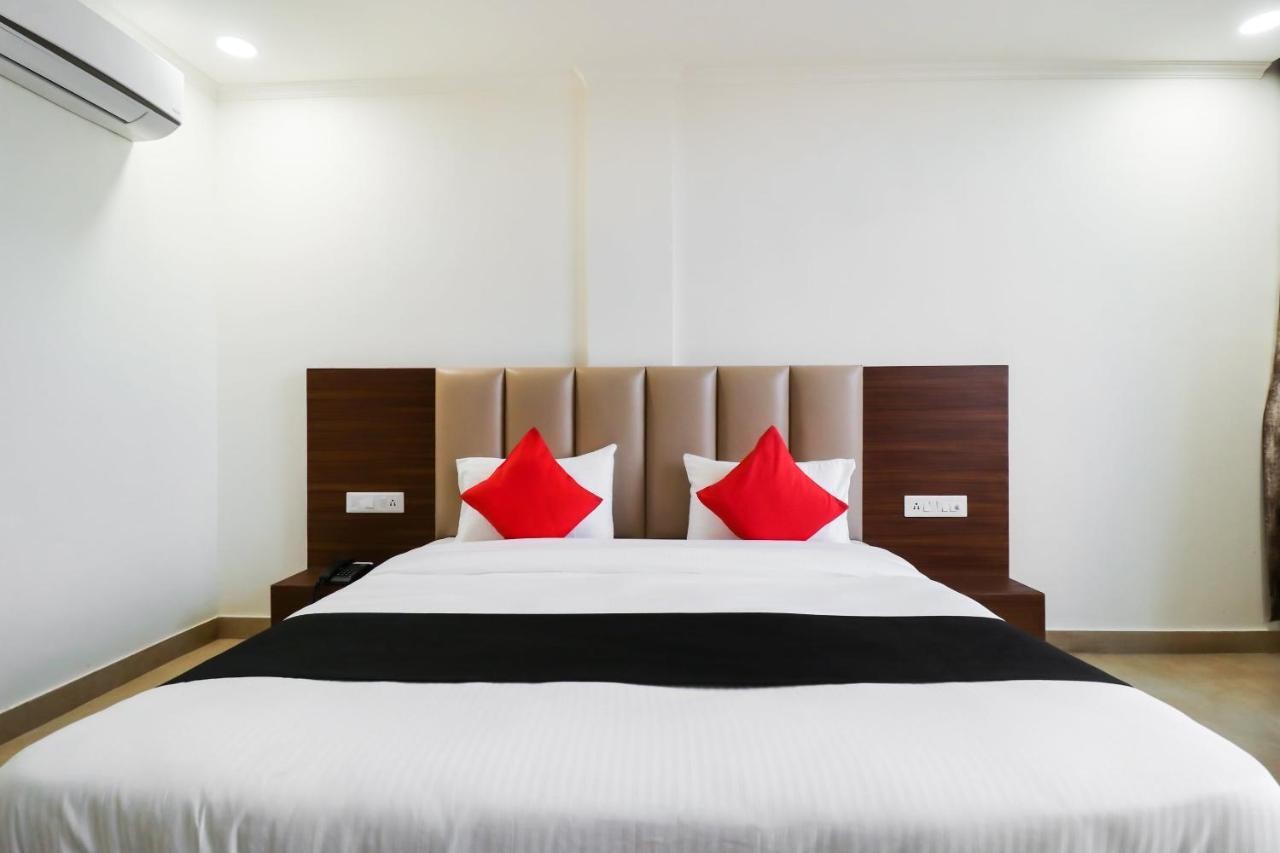פארידבד Hotel Grand 81 מראה חיצוני תמונה